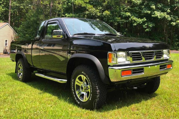 1997 Nissan Hardbody 4X4(Bring a Trailer)